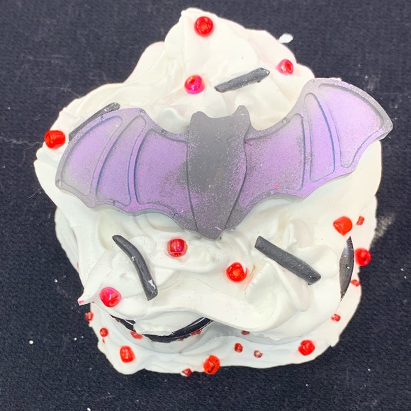 Small resin trinket box black - Picture 3 of 3